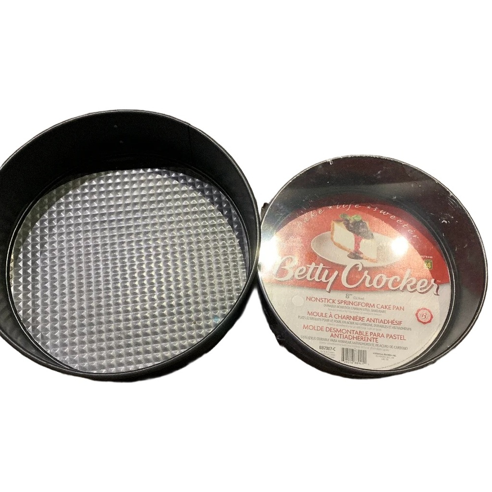 Set of 2 Springform Pans - 8" Betty Crocker & 10" Wilton - Like New